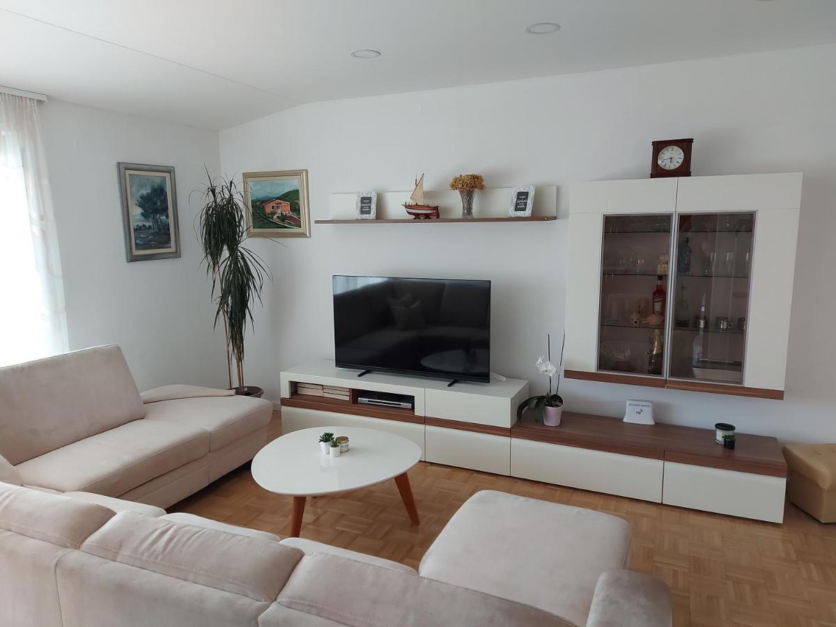 פודסטראנה Apartman Mb מראה חיצוני תמונה